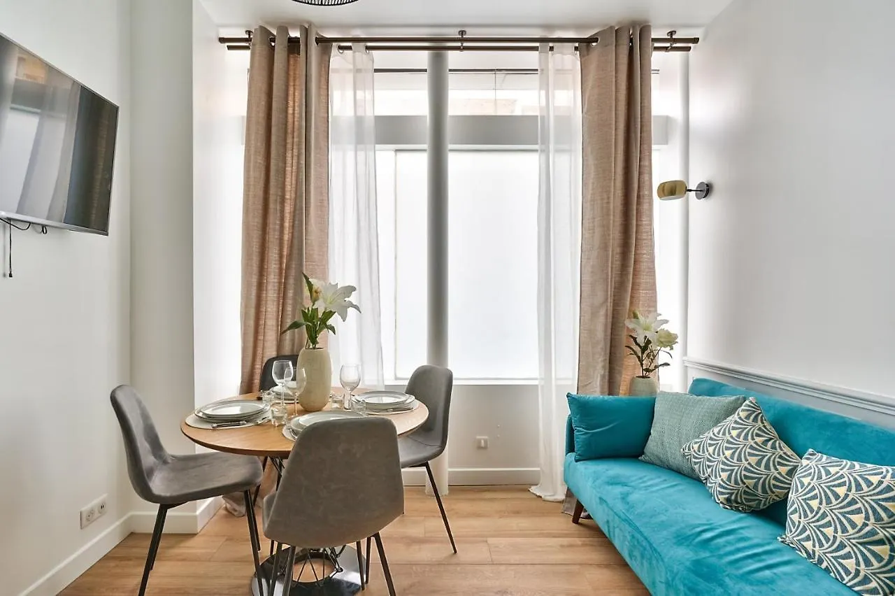 New ! Outstanding 2br & 1br In 15 Appartement *